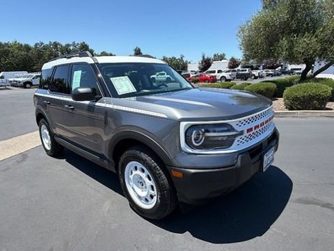 Used 2025 Ford Bronco Sport Heritage AWD/4WD image 2
