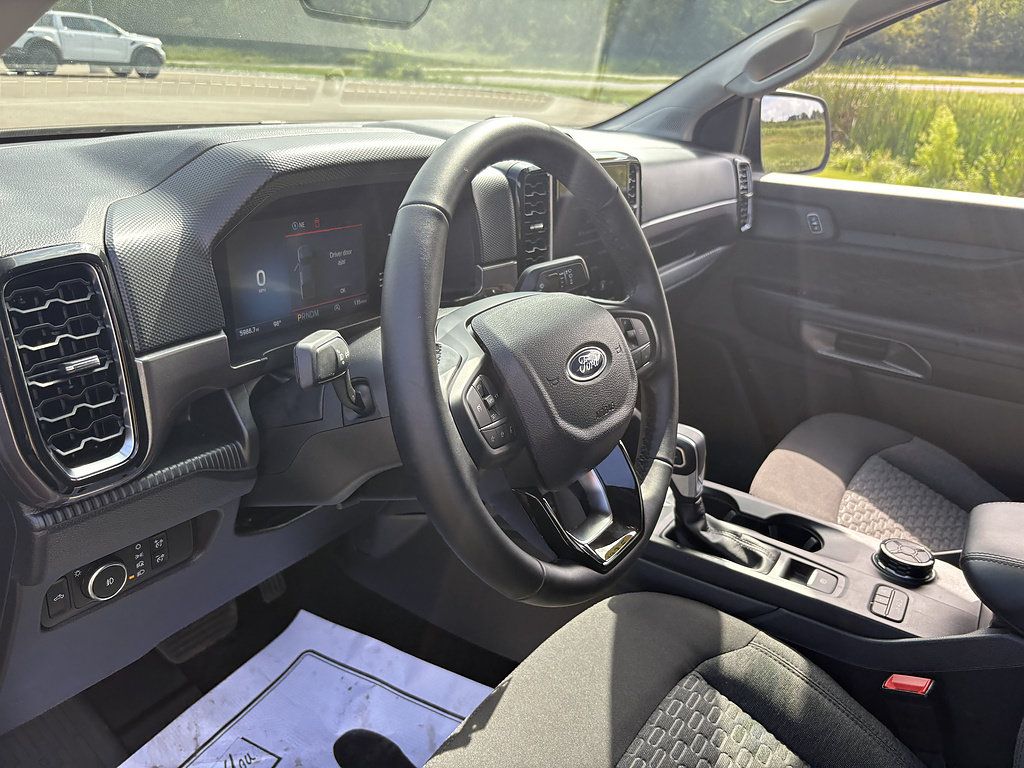 Used 2025 Ford Ranger XLT w/ Equipment Group 301A High AWD/4WD image 29