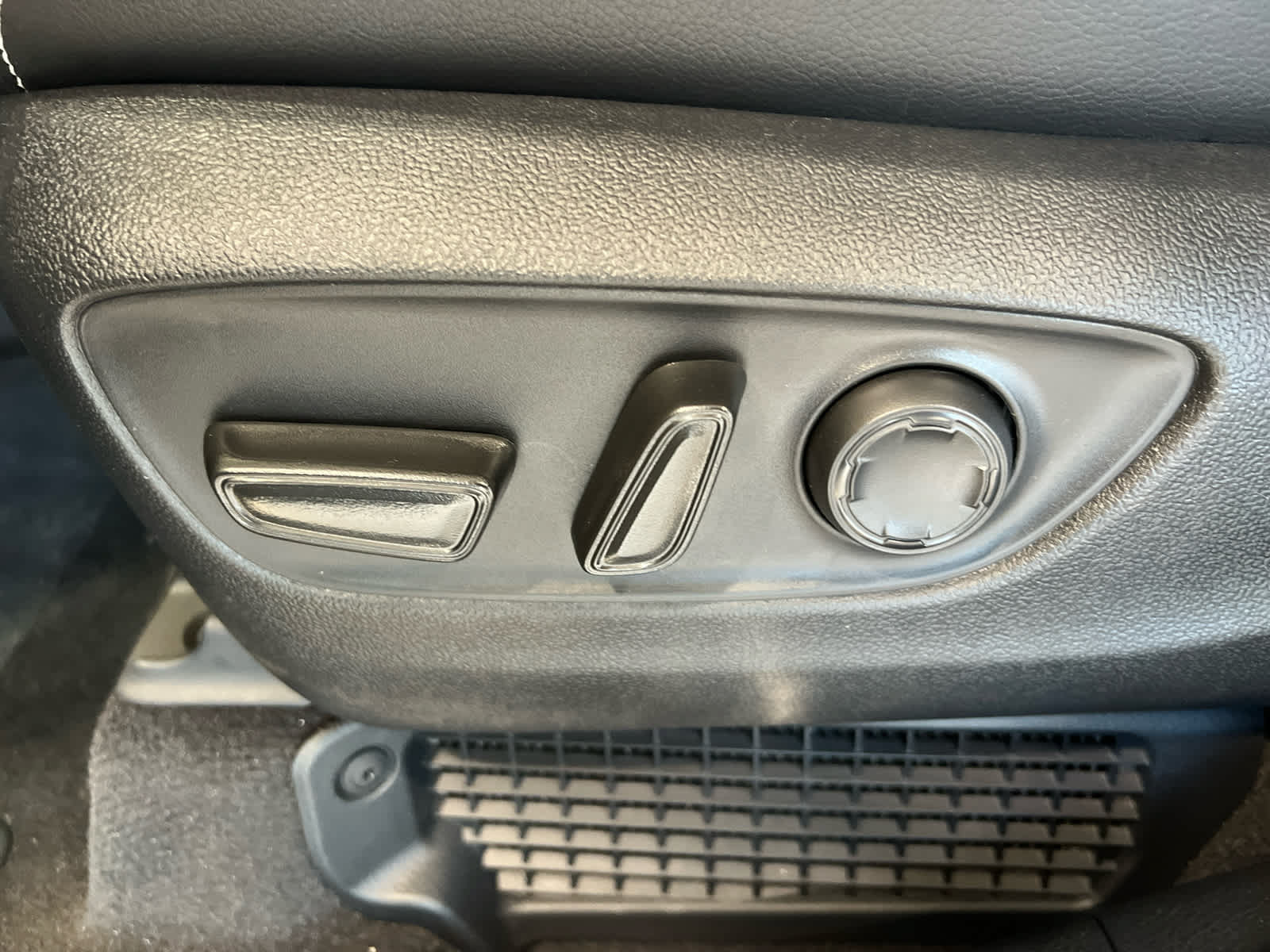 New 2026 Toyota Sienna XSE AWD/4WD image 16