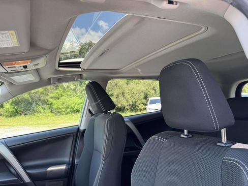 Used 2018 Toyota RAV4 XLE w/ Plus Extra Value Package AWD/4WD image 4