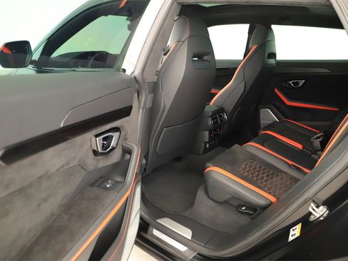 Used 2022 Lamborghini Urus image 27