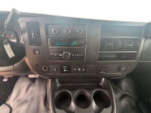 Used 2019 GMC Savana 3500 w/ Driver Convenience Package RWD image 15