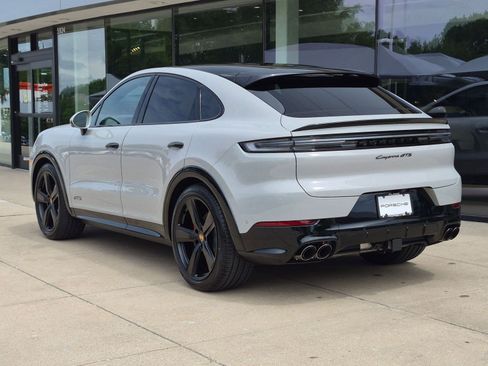 New 2026 Porsche Cayenne GTS AWD/4WD image 3