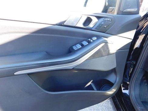 Used 2022 BMW X7 xDrive40i w/ Premium Package image 20