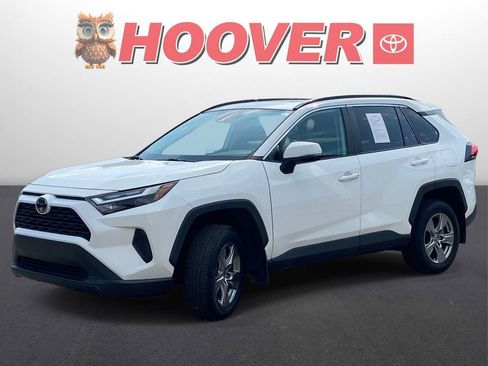 Used 2024 Toyota RAV4 XLE w/ Convenience Package FWD image 5