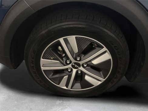 Used 2022 Kia Niro EX Premium FWD image 24