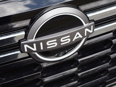 Used 2025 Nissan Armada SL w/ Captain's Chari Seat Package image 42