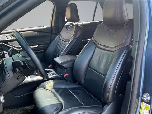 Used 2020 Ford Explorer Platinum w/ Premium Technology Package AWD/4WD image 21