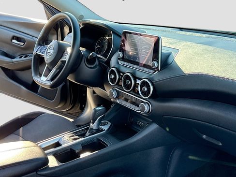 Used 2024 Nissan Sentra SV image 5