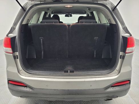 Used 2018 Kia Sorento LX image 29