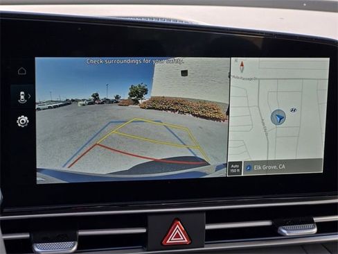 New 2025 Hyundai Elantra SEL image 23