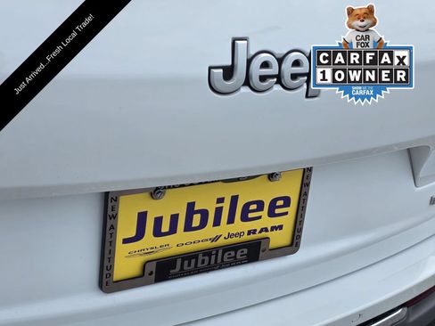 Used 2025 Jeep Grand Cherokee L Laredo w/ Luxury Tech Group I AWD/4WD image 30