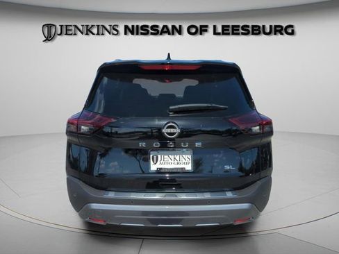 Used 2023 Nissan Rogue SL w/ SL Premium Package image 7