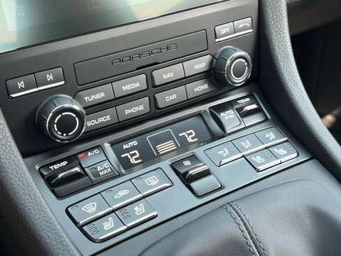 Certified 2025 Porsche 718 Cayman RWD image 23
