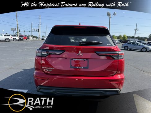 New 2025 Mitsubishi Outlander ES image 8