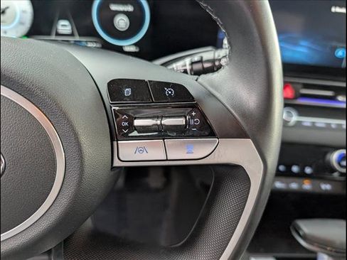 Used 2023 Hyundai Elantra Limited w/ Cargo Package image 9