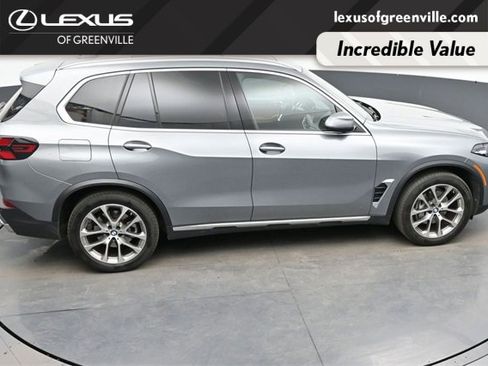 Used 2024 BMW X5 xDrive40i w/ Parking Assistance Package image 46