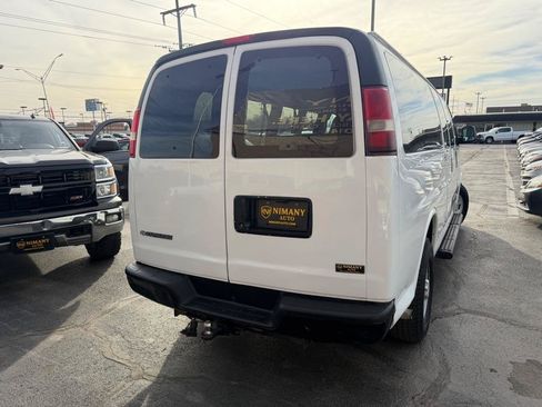Used 2017 Chevrolet Express 3500 LS RWD image 32