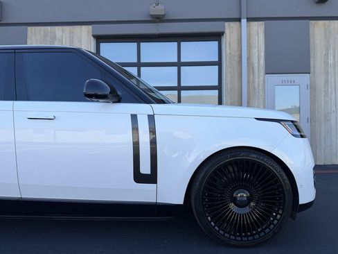 Used 2023 Land Rover Range Rover Autobiography AWD/4WD image 13