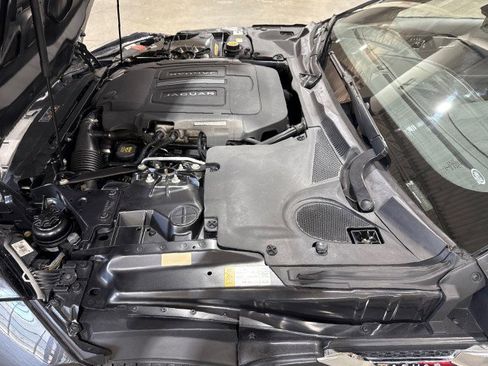 Used 2014 Jaguar F-TYPE Convertible image 17