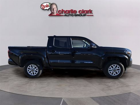 Used 2024 Toyota Tacoma SR5 image 7