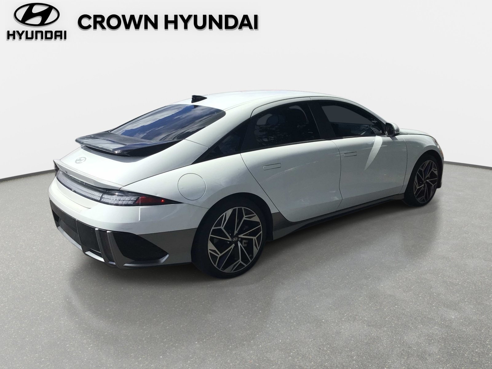 Used 2024 Hyundai Ioniq 6 SEL RWD image 4