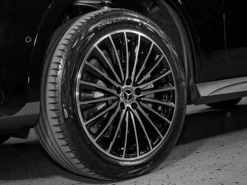 New 2026 Mercedes-Benz GLC 300 4MATIC image 30