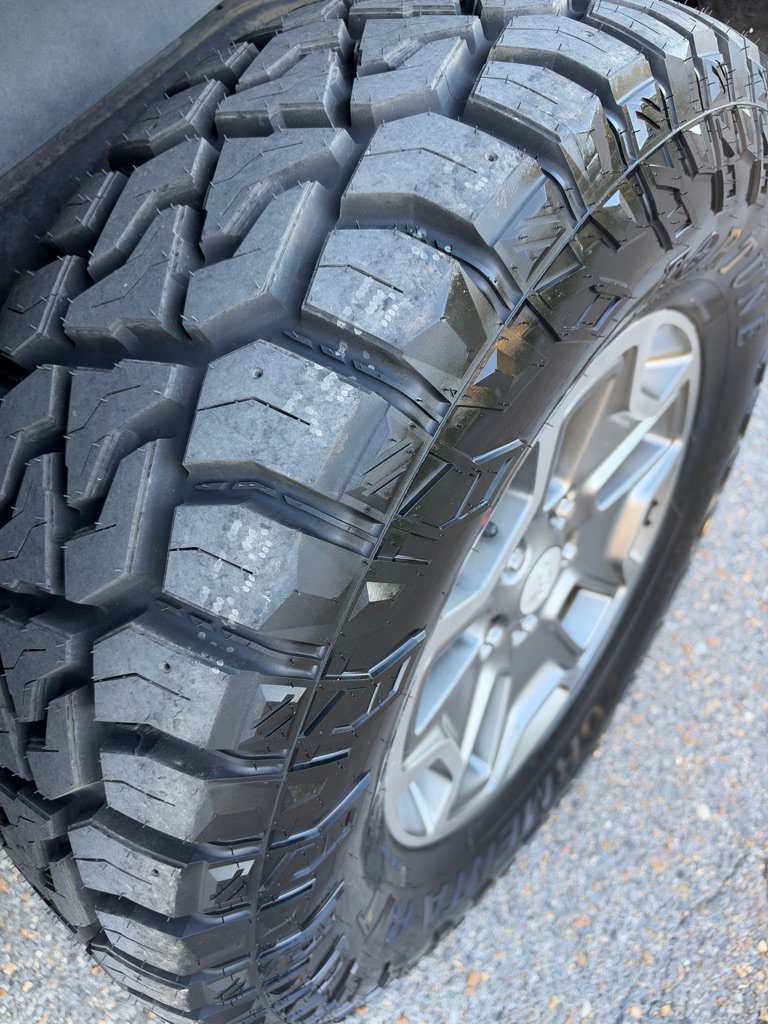 Used 2014 Jeep Wrangler Unlimited Sahara AWD/4WD image 8