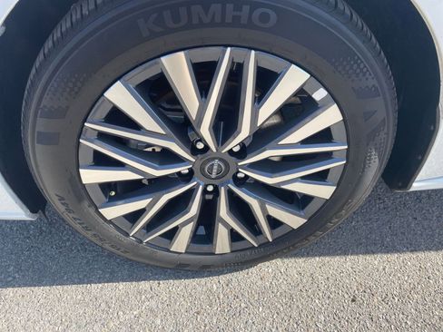 Used 2025 Nissan Altima 2.5 SV image 30