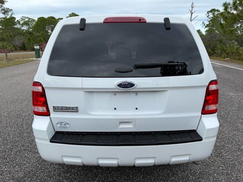 Used 2011 Ford Escape XLS w/ 101A Rapid Spec Order Code image 4