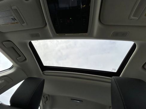 Used 2024 Lexus ES 350 w/ Premium Package image 31