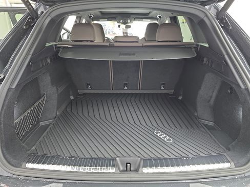 New 2025 Audi Q5 Prestige image 12