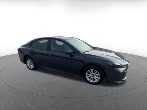 Used 2025 Toyota Camry LE image 2