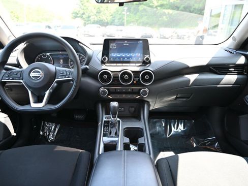 Used 2023 Nissan Sentra SV FWD image 11