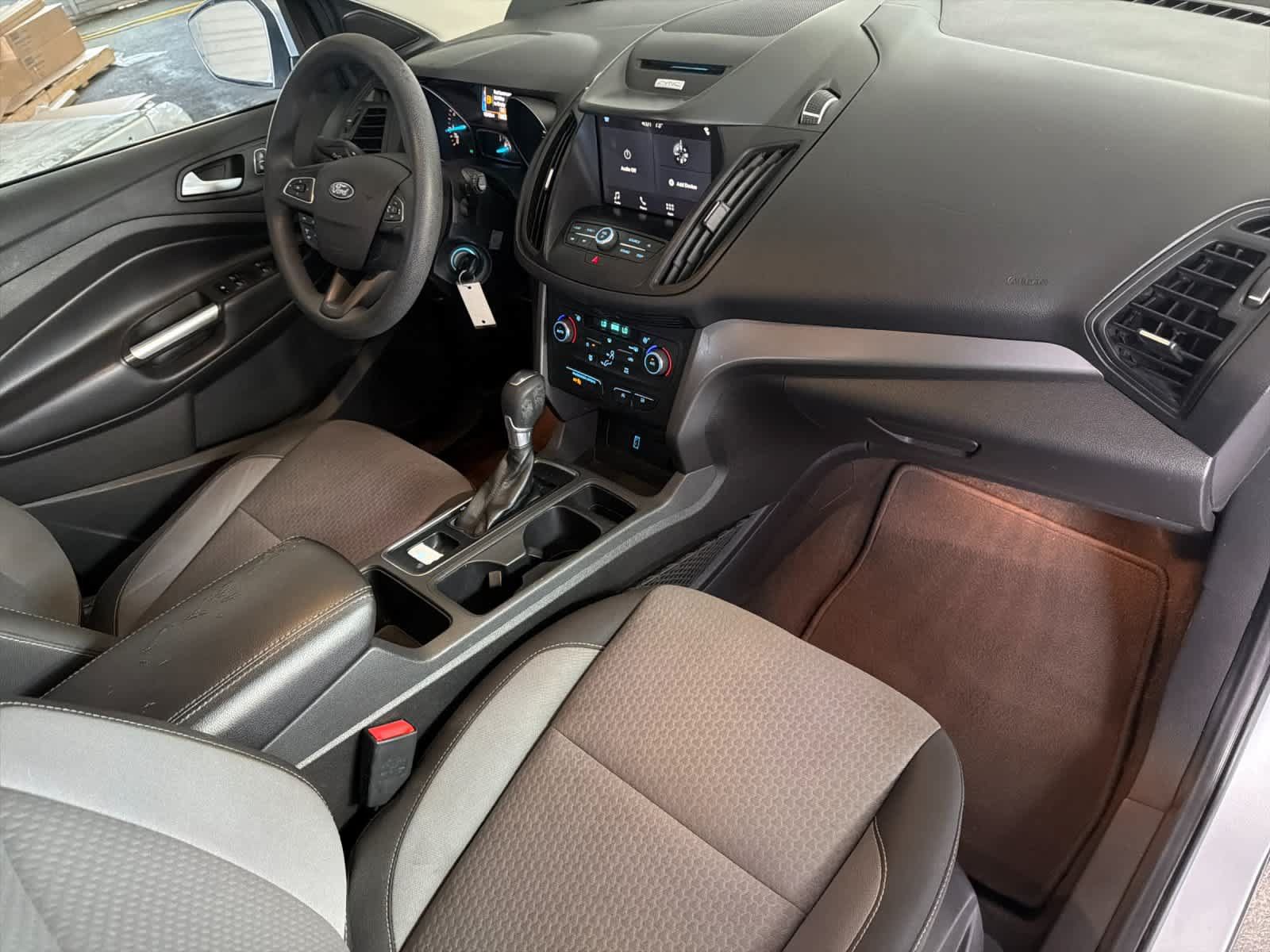 Used 2017 Ford Escape SE w/ Equipment Group 201A FWD image 15