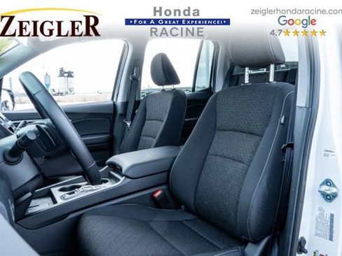 Used 2025 Honda Ridgeline Sport image 12