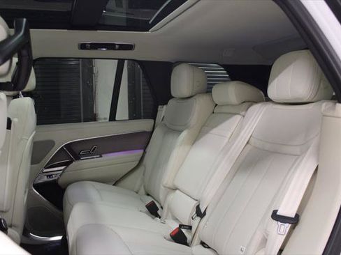 New 2026 Land Rover Range Rover SE image 35