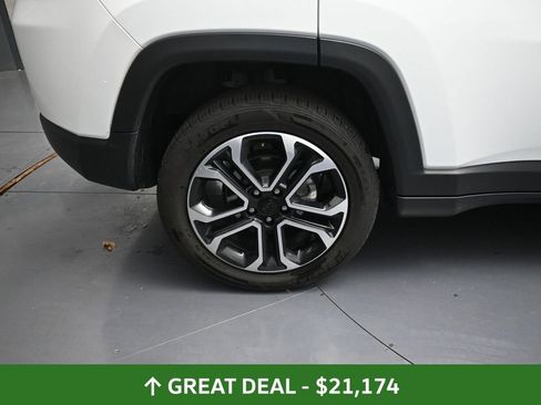 Used 2024 Jeep Compass Limited image 18