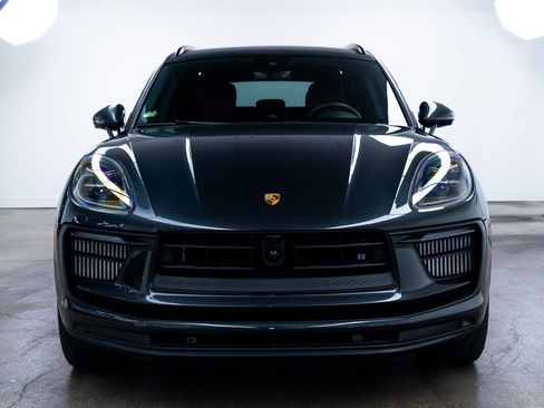Used 2024 Porsche Macan S image 2