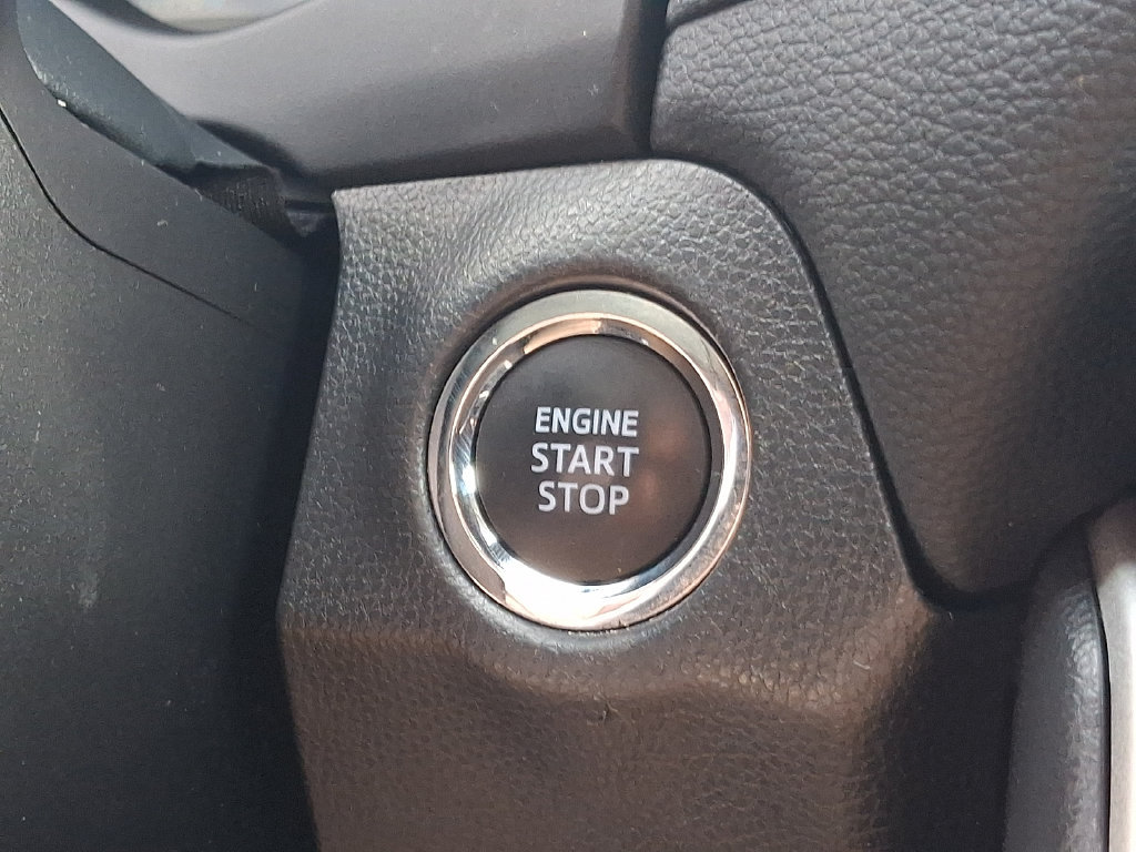 Certified 2025 Toyota RAV4 XLE AWD/4WD image 24