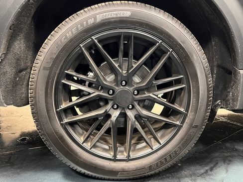 Used 2023 Ford Explorer Limited w/ Limited Technology Package image 23