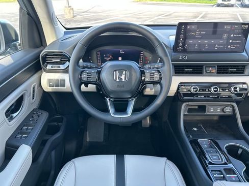 New 2026 Honda Pilot Touring image 22