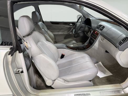 Used 1998 Mercedes-Benz CLK 320 Coupe image 11
