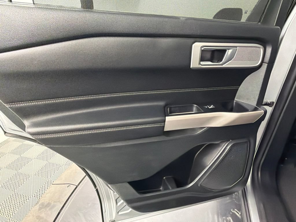 Used 2023 Ford Explorer Limited RWD image 38