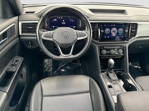 Used 2020 Volkswagen Atlas Cross Sport SEL image 17