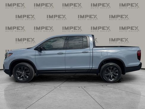 Used 2024 Honda Ridgeline Sport image 2
