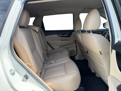 Used 2017 Nissan Rogue SL image 17