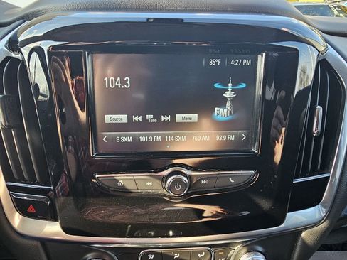 Used 2019 Chevrolet Traverse LT image 18