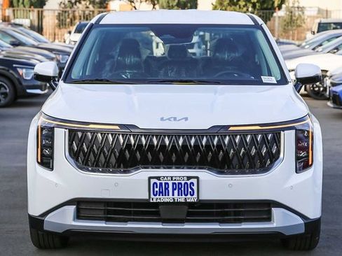 New 2026 Kia Carnival image 3