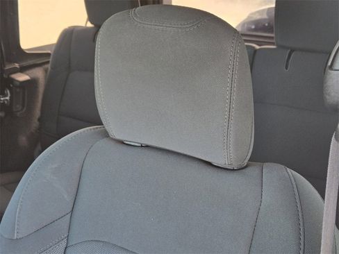 Used 2022 Jeep Wrangler Unlimited Sport image 21